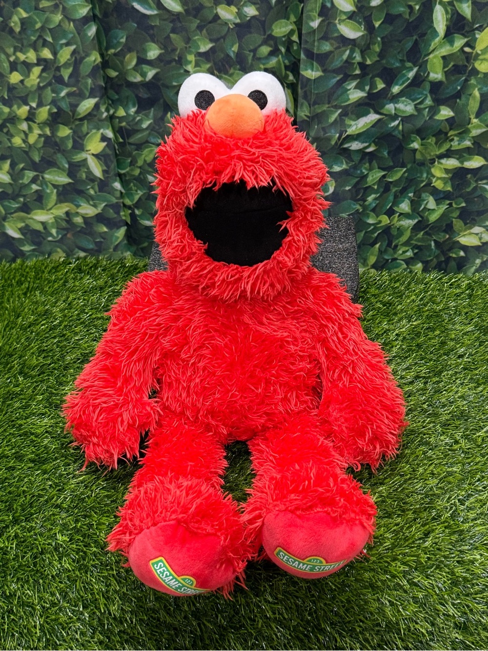 Build-A-Bear Workshop Sesame Street Elmo Red Plush Stuffed Animal